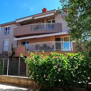 apartments-magdalena-bibinje.hotelinzadar.com/