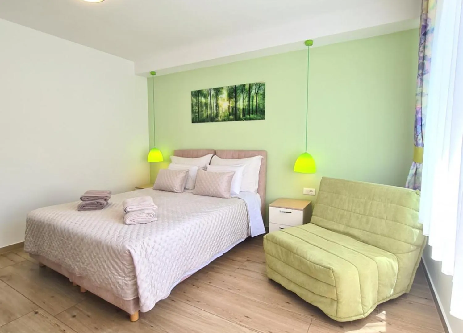 Coloured Rooms Split
