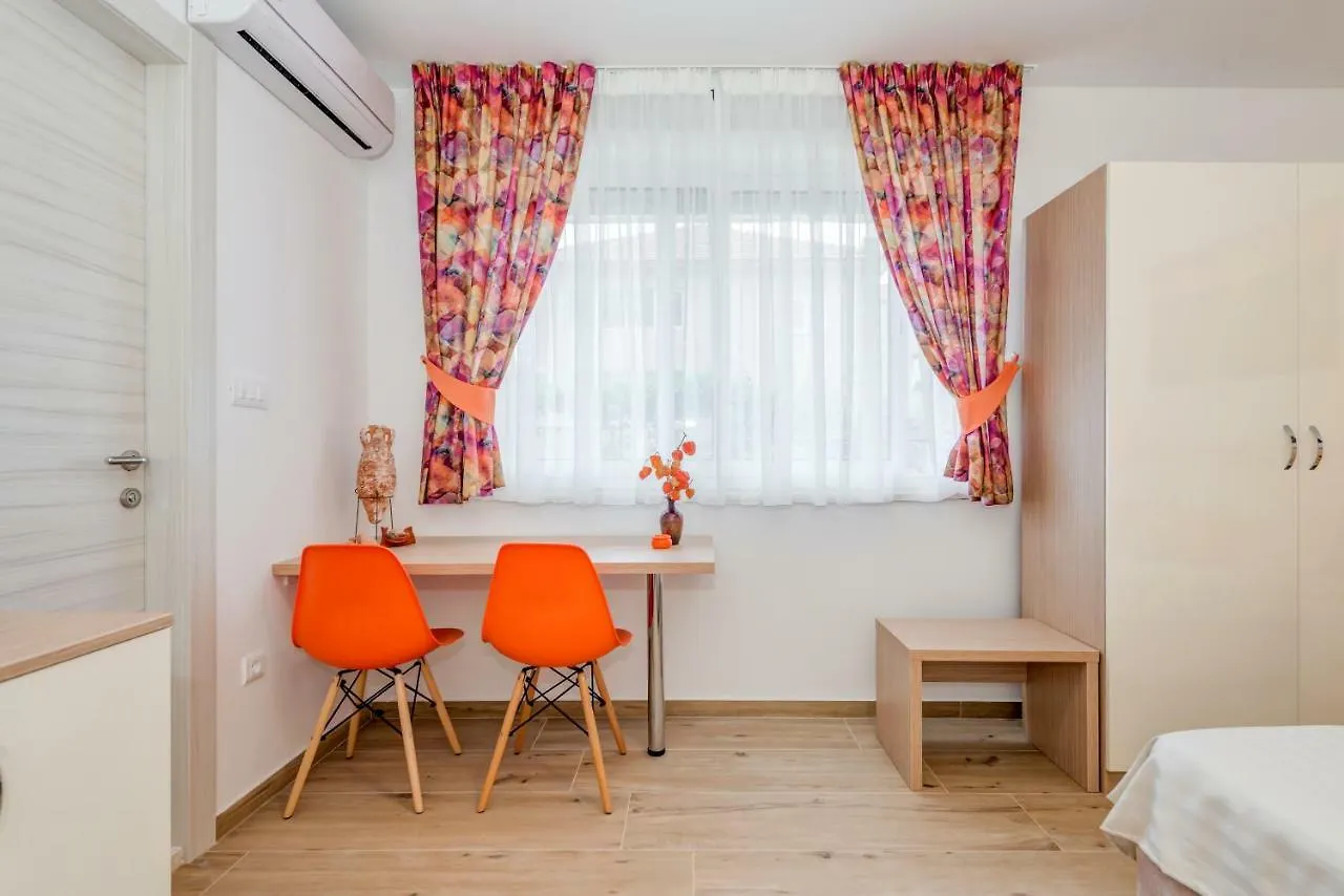 Coloured Rooms Split